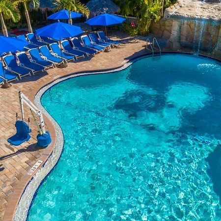 Coconut Cove All Suite Hotel Clearwater Beach Exterior photo