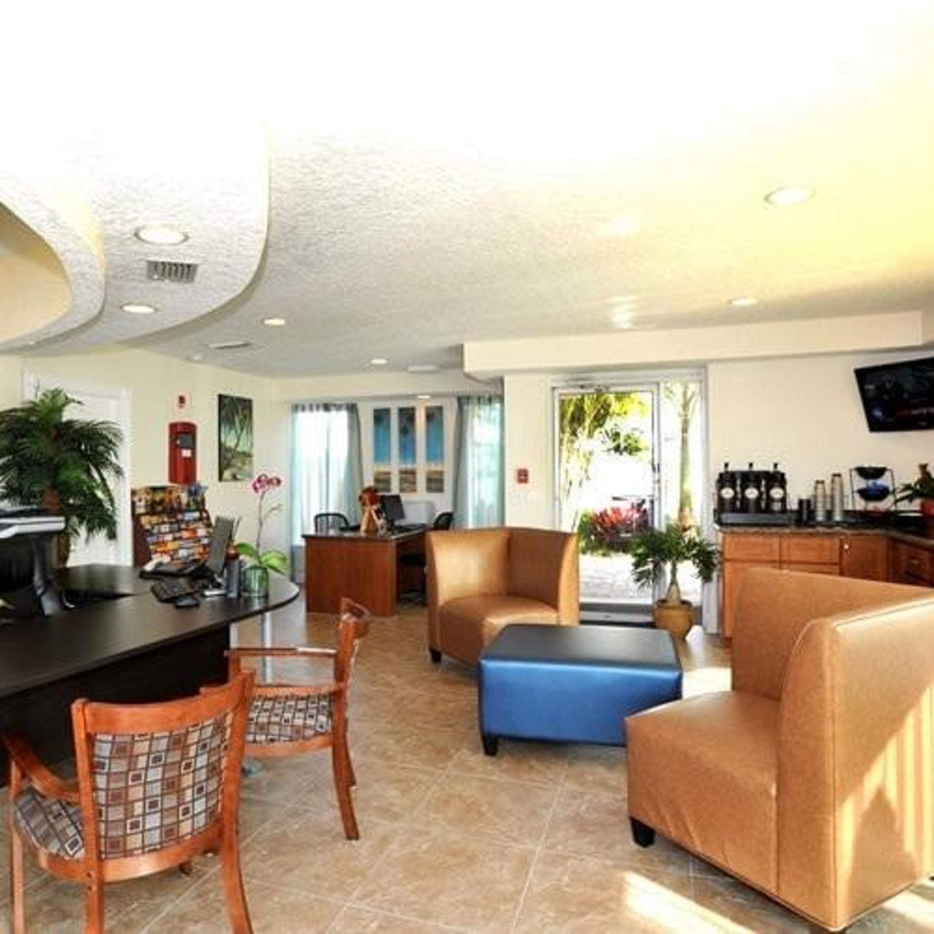 Coconut Cove All Suite Hotel Clearwater Beach Exterior photo