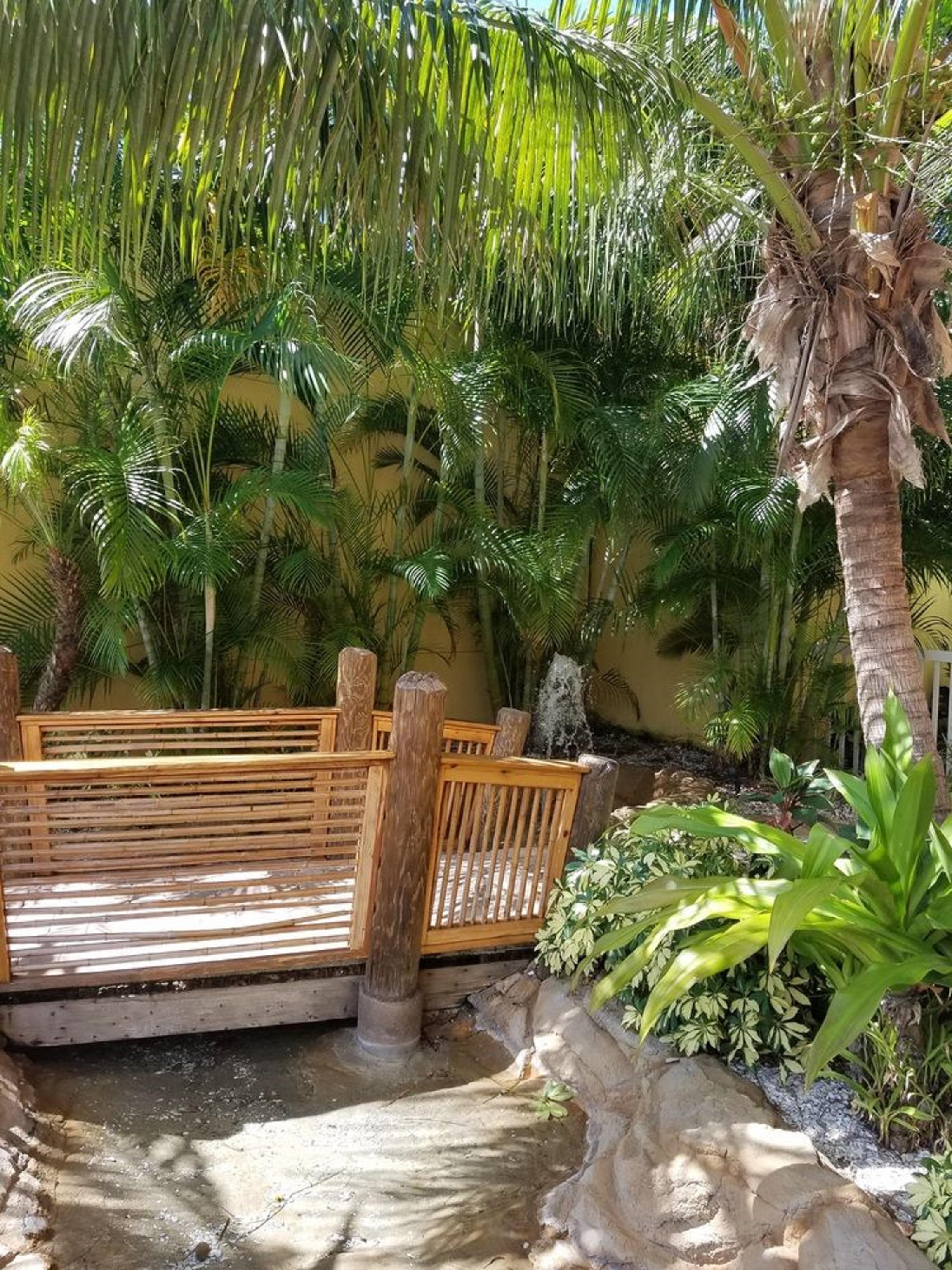 Coconut Cove All Suite Hotel Clearwater Beach Exterior photo