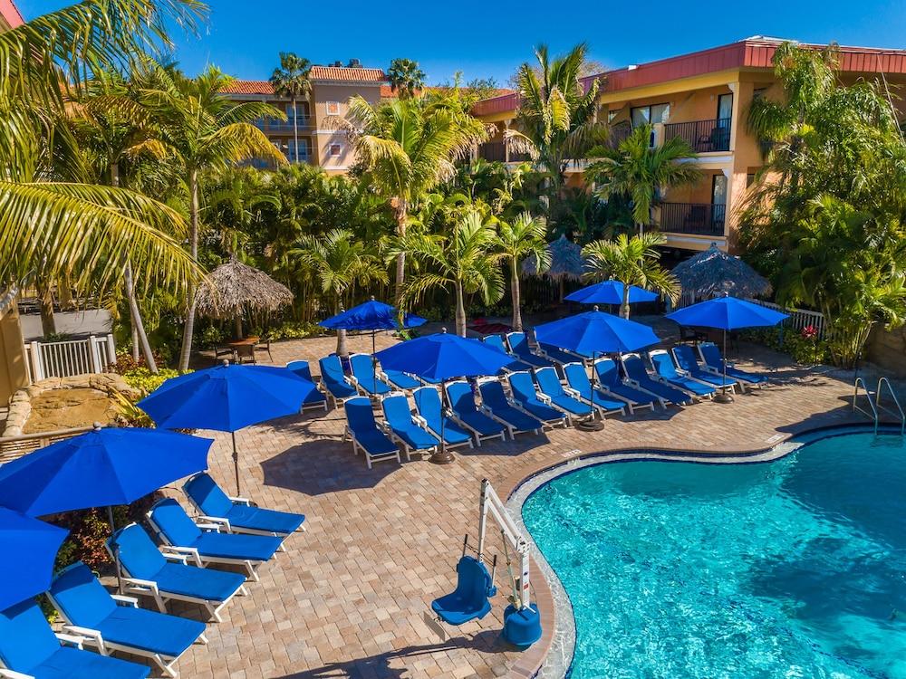Coconut Cove All Suite Hotel Clearwater Beach Exterior photo