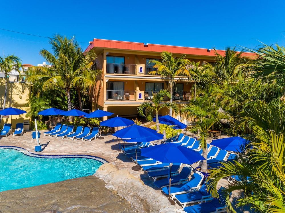 Coconut Cove All Suite Hotel Clearwater Beach Exterior photo