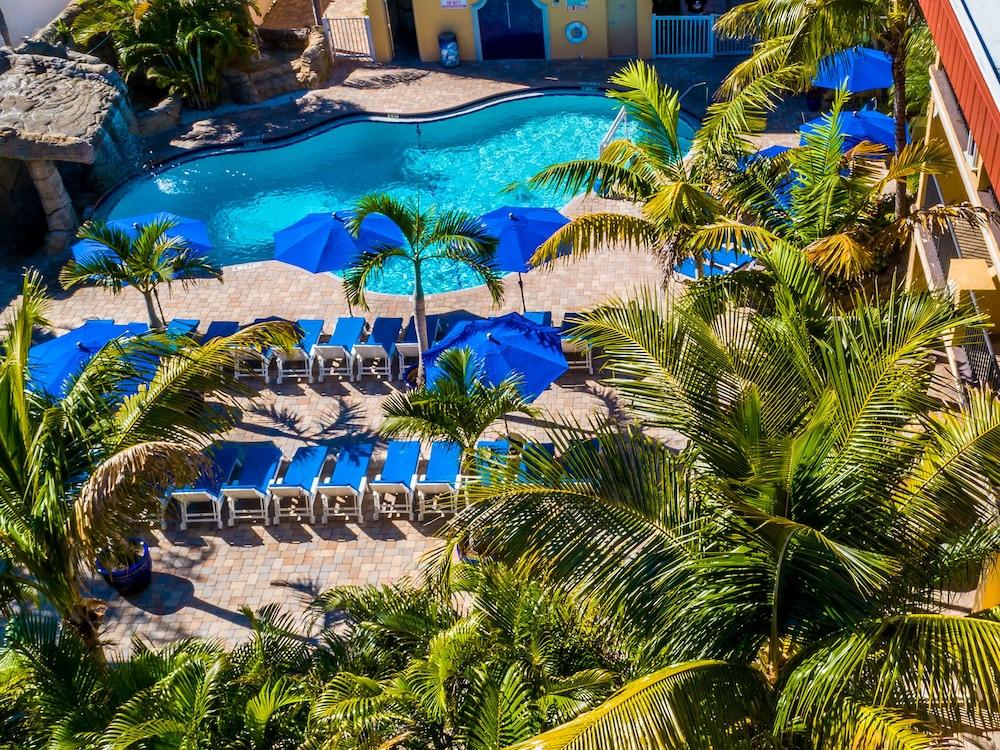Coconut Cove All Suite Hotel Clearwater Beach Exterior photo