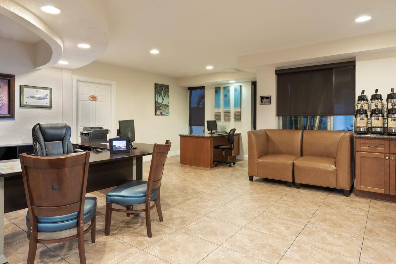 Coconut Cove All Suite Hotel Clearwater Beach Exterior photo