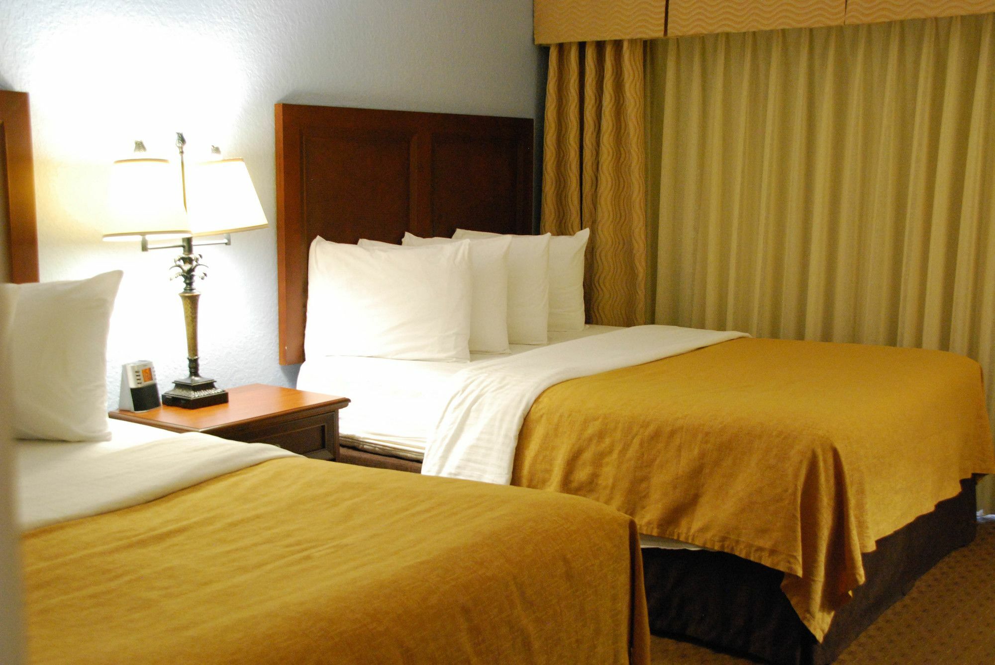 Coconut Cove All Suite Hotel Clearwater Beach Exterior photo