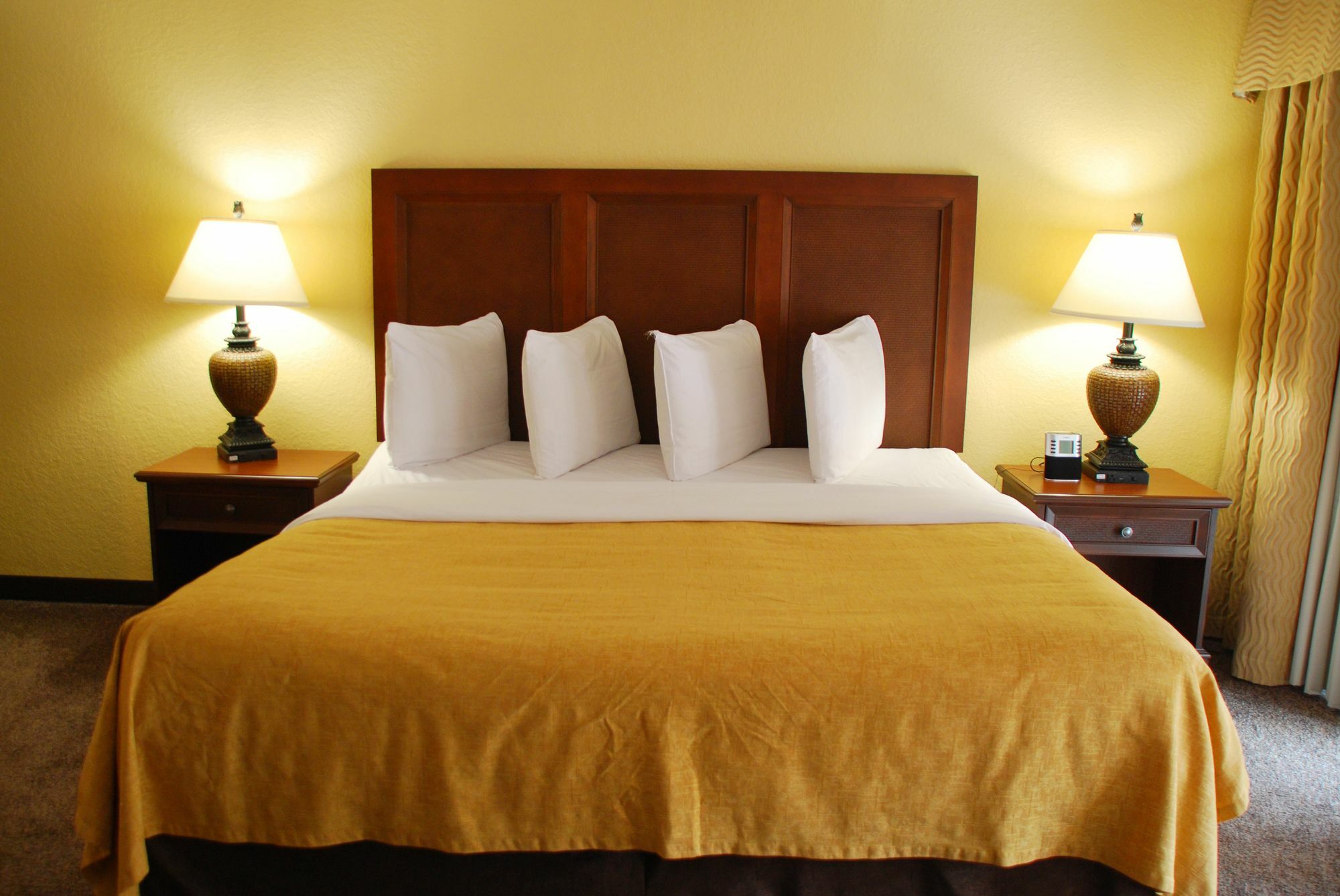 Coconut Cove All Suite Hotel Clearwater Beach Exterior photo