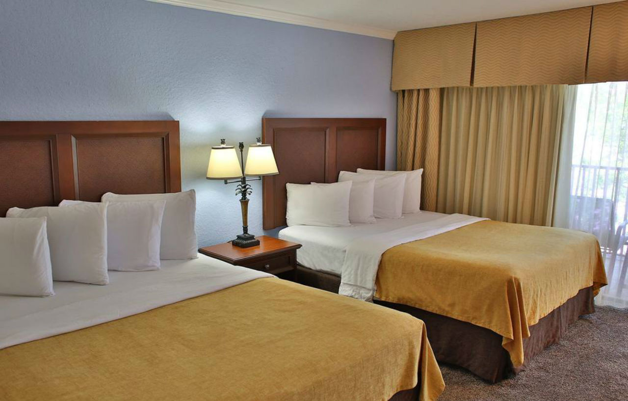 Coconut Cove All Suite Hotel Clearwater Beach Exterior photo
